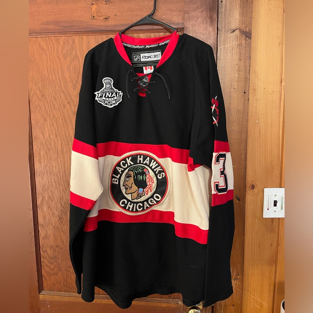 CHICAGO BLACKHAWKS #33 DUSTIN BYFUGLIEN JERSEY